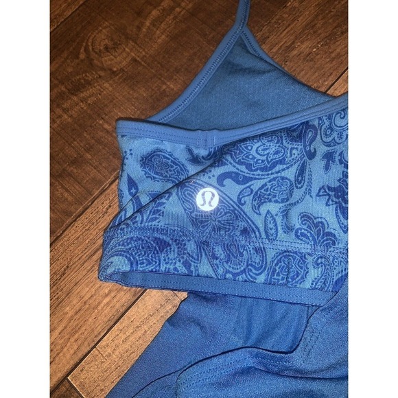 Lululemon No Limits Tank Cornflower / Paisley activewear workout spring blue - Picture 6 of 9